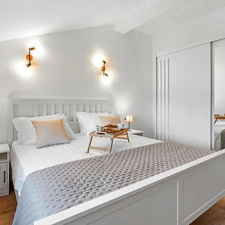 Cozy In Mirlovic Zagora