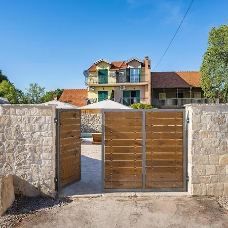 Vakantiehuis Cozy In *