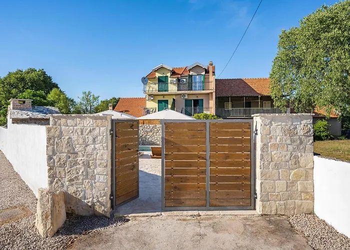 Vakantiehuis Cozy In *